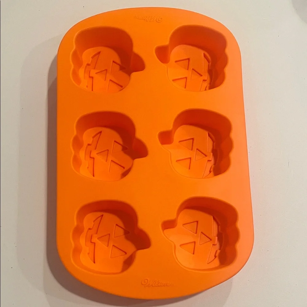Wilton Jack-O'-Lantern Silicone Mold